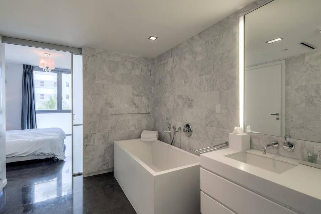 Luxury Boutique Suite Collins Ave Маями Бийч Екстериор снимка